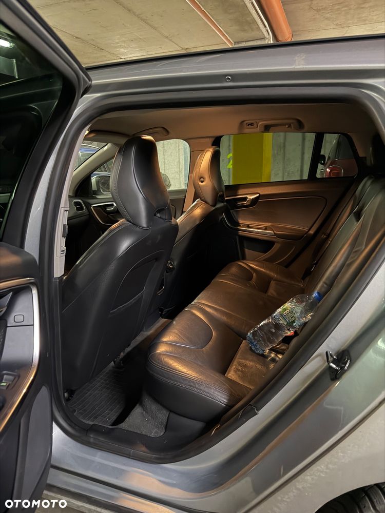 Volvo V60 DRIVe - 9