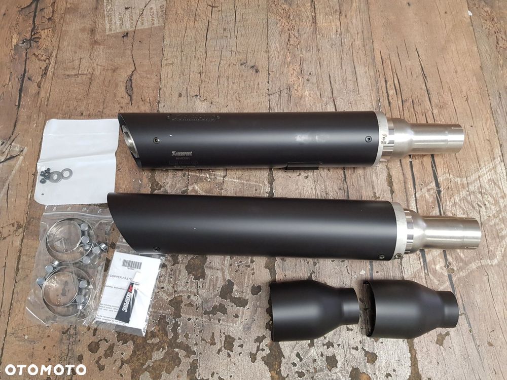 Fabrycznie nowe tłumiki Akrapovic Harley Davidson Fat Boy S-HDSTSO3-HB - 2