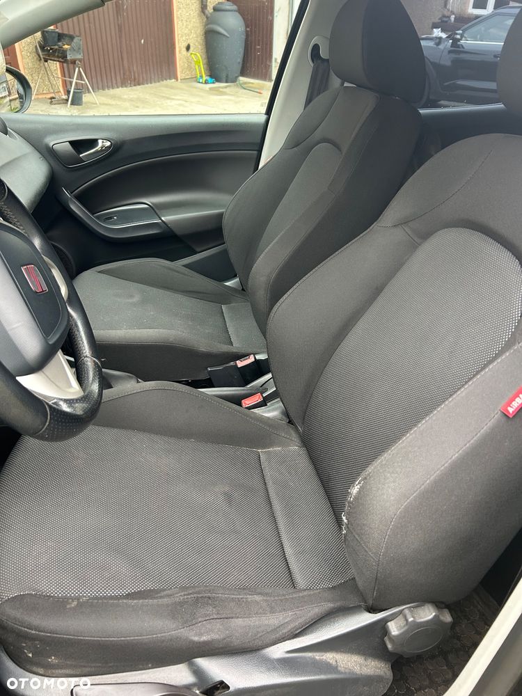 Seat Ibiza 1.6 16V Style - 9