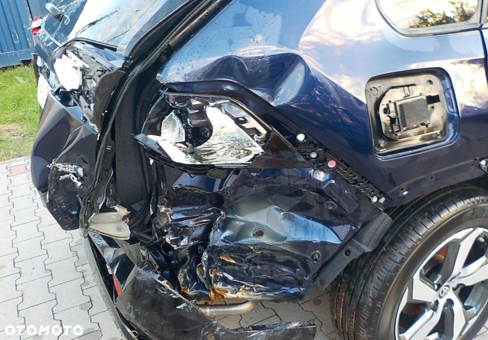 Toyota RAV4 - 16
