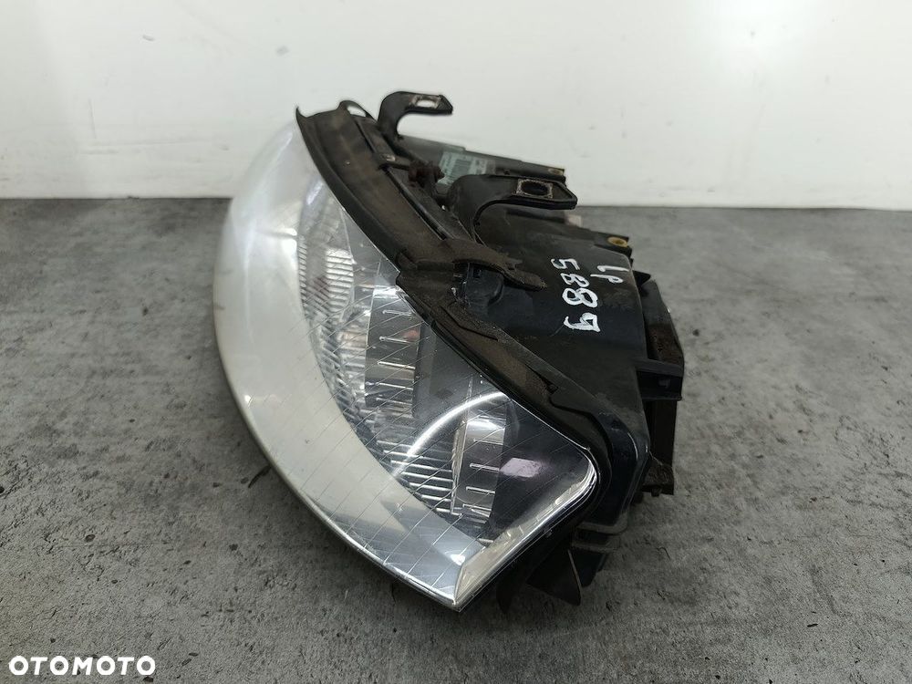 LAMPA PRZÓD LEWA AUDI A4 B6 8E0941003F  89305690 VALEO - 3
