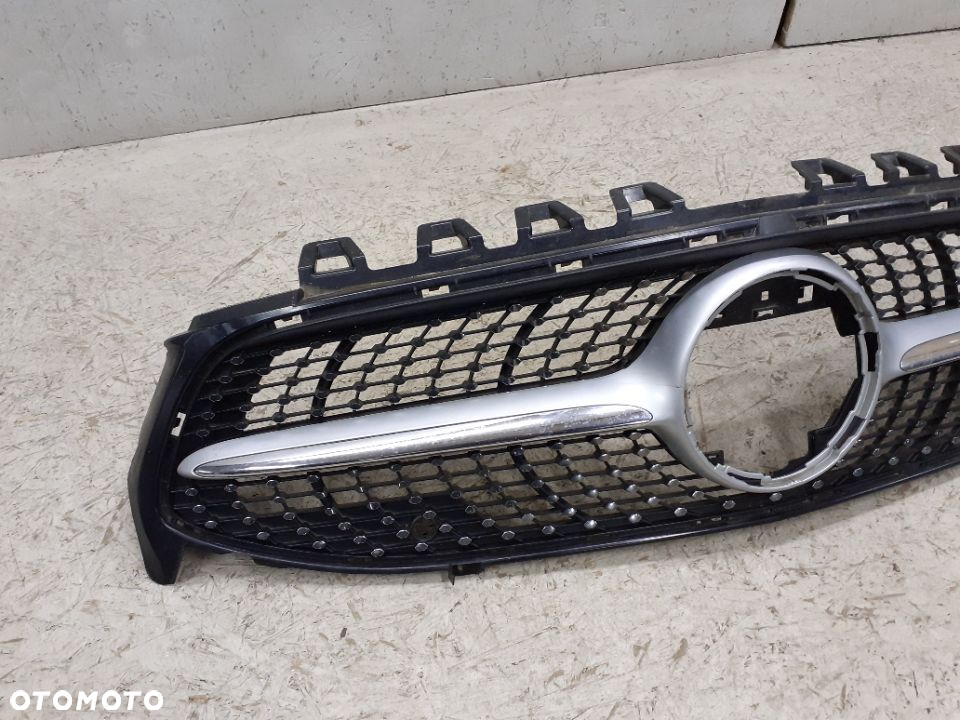 GRILL ATRAPA MERCEDES CLA W118 - 2