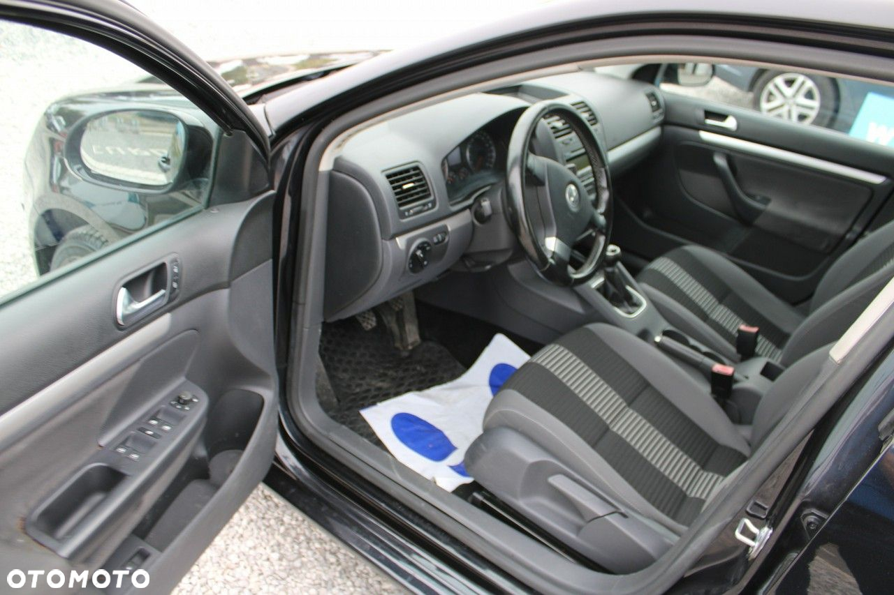 Volkswagen Jetta - 15
