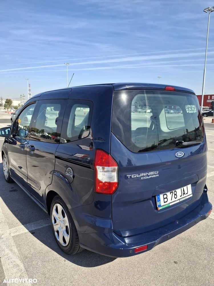 Ford Tourneo Courier - 4