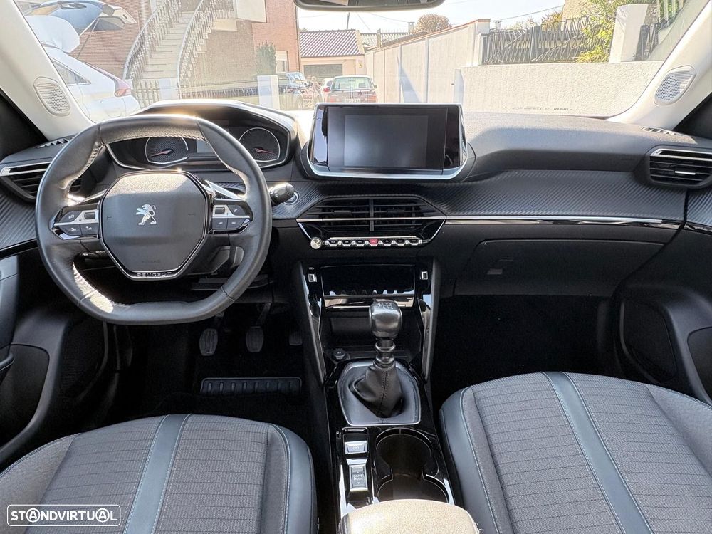 Peugeot 2008 1.2 PureTech Allure - 29