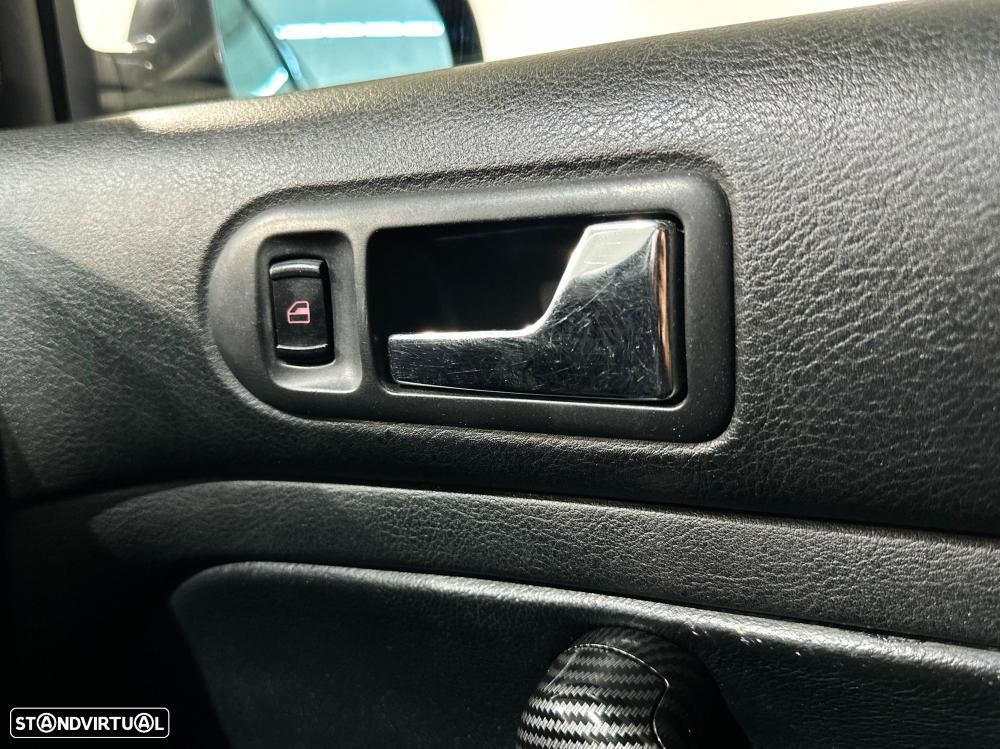 VW Golf 1.9 TDi 25 Anos - 30