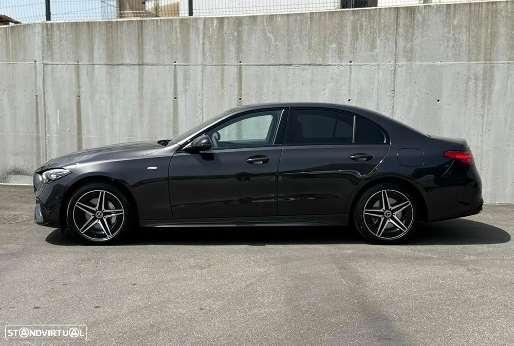 Mercedes-Benz C 300 de AMG Line - 3