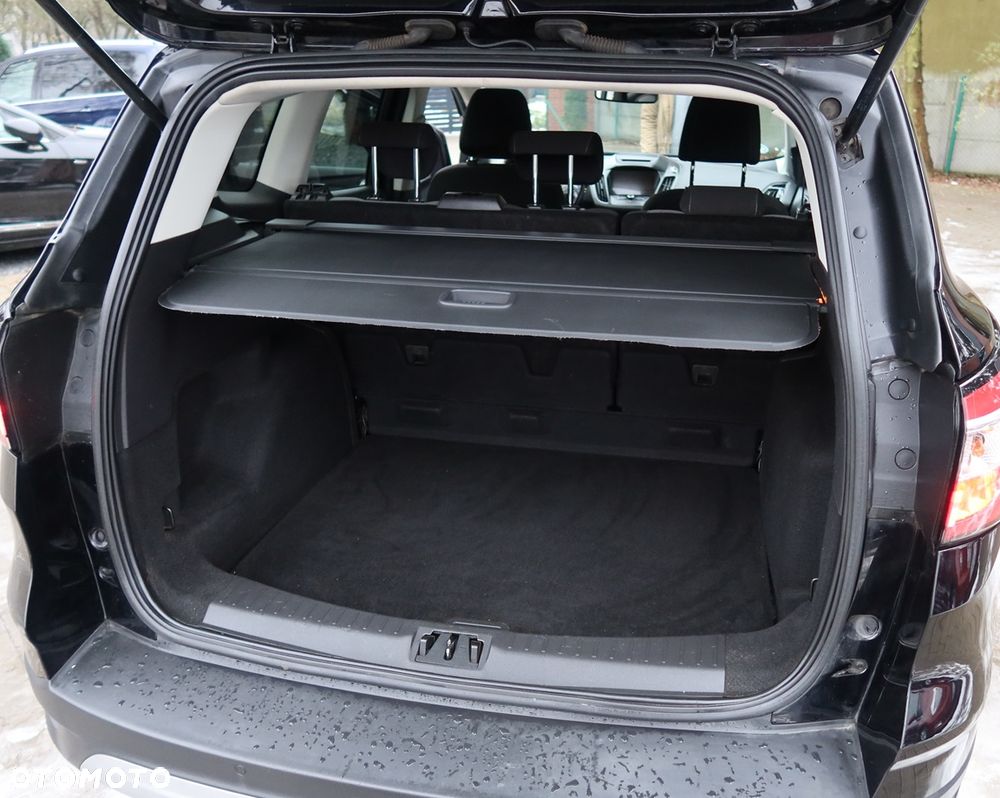 Ford Kuga 2.0 TDCi 2x4 Titanium - 25