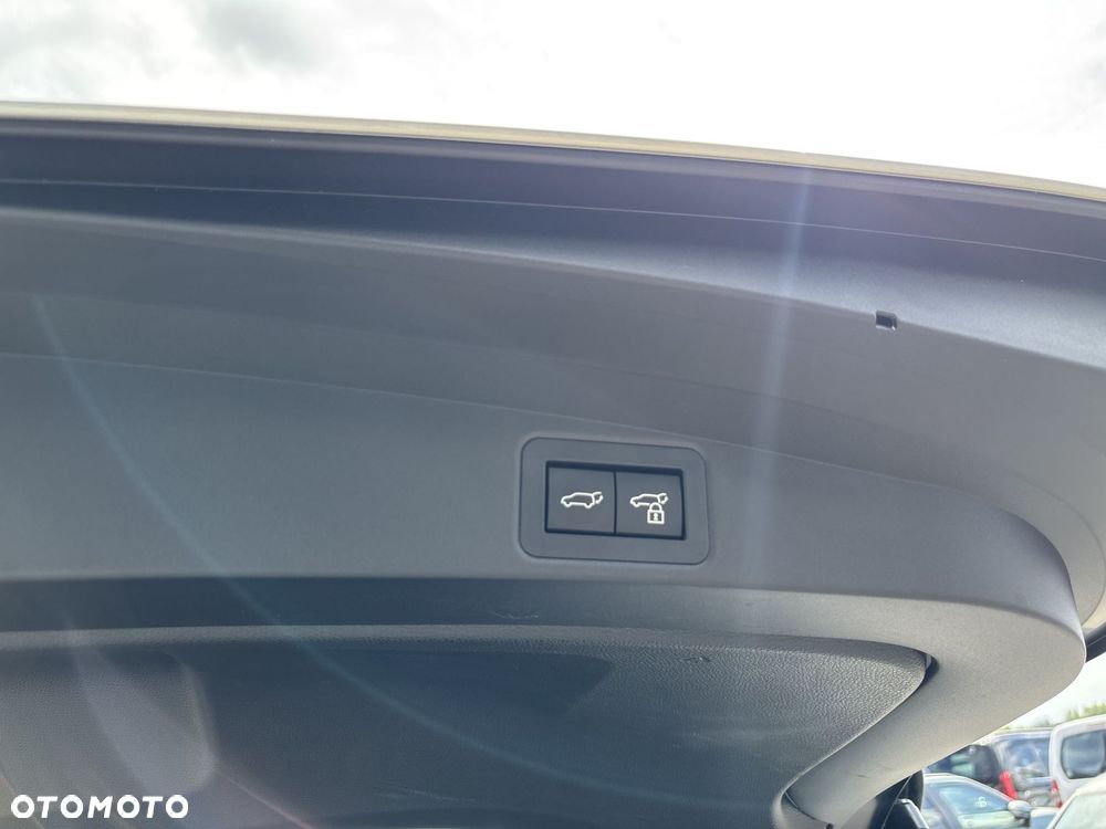 Toyota Corolla - 13