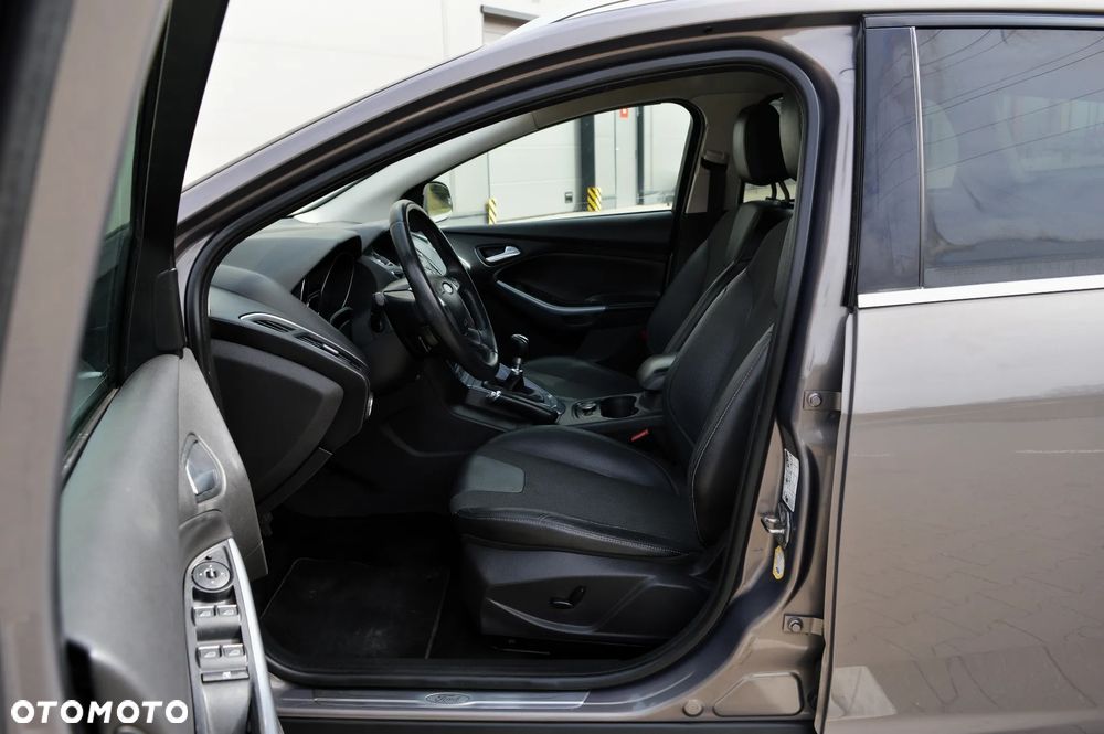 Ford Focus 2.0 TDCi DPF Titanium - 6