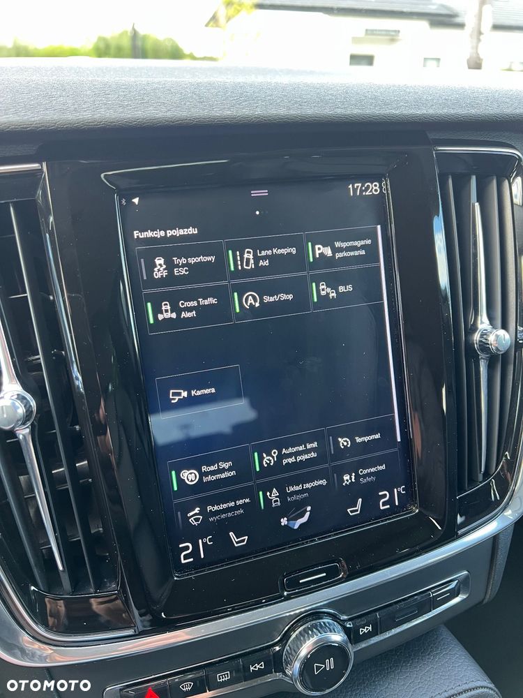 Volvo V90 D4 Geartronic Momentum - 35
