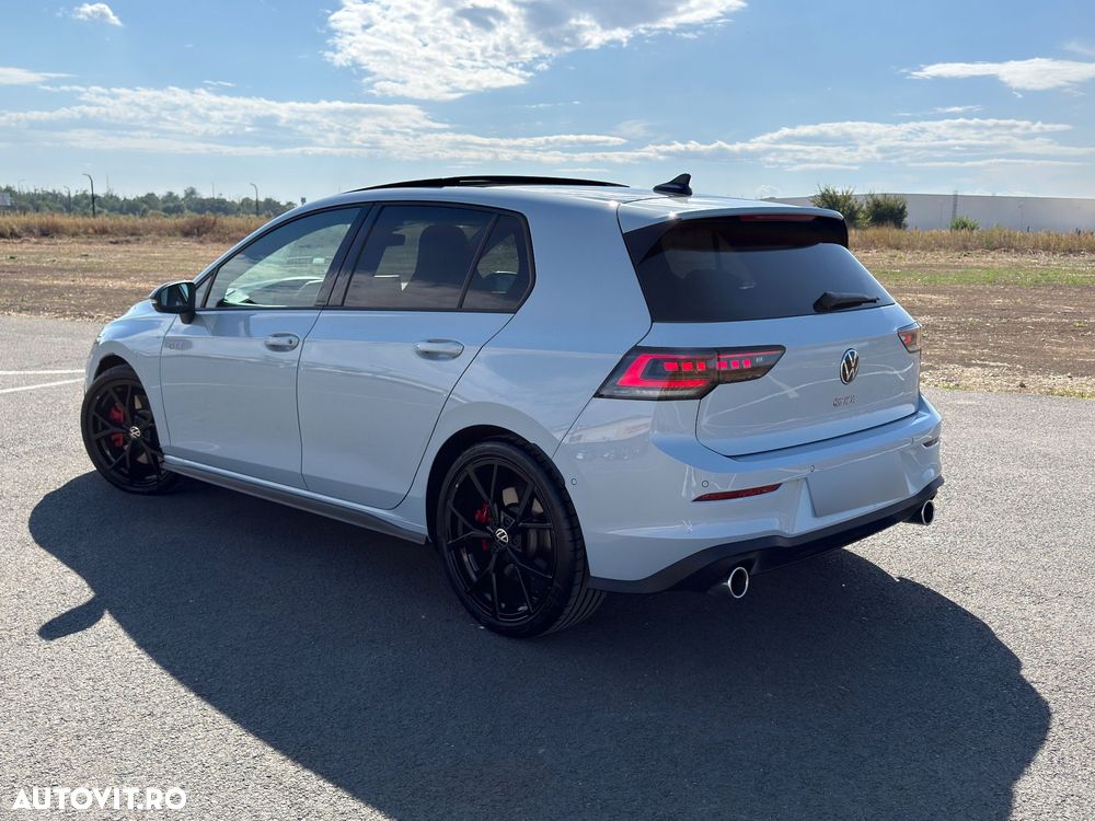 Volkswagen Golf GTI - 34