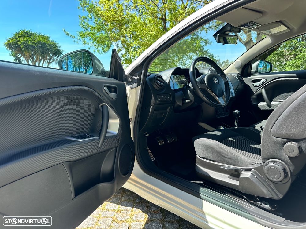 Alfa Romeo MiTo 1.3 JTD Distinctive - 16