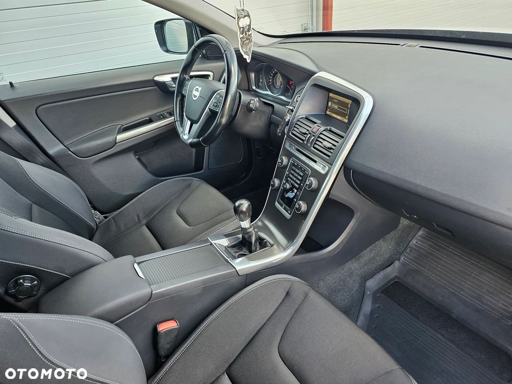 Volvo XC 60 D3 Momentum - 32