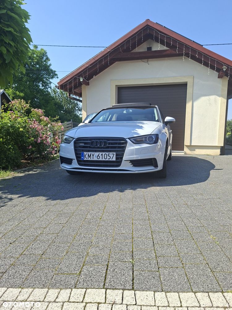 Audi A3 Sportback - 1