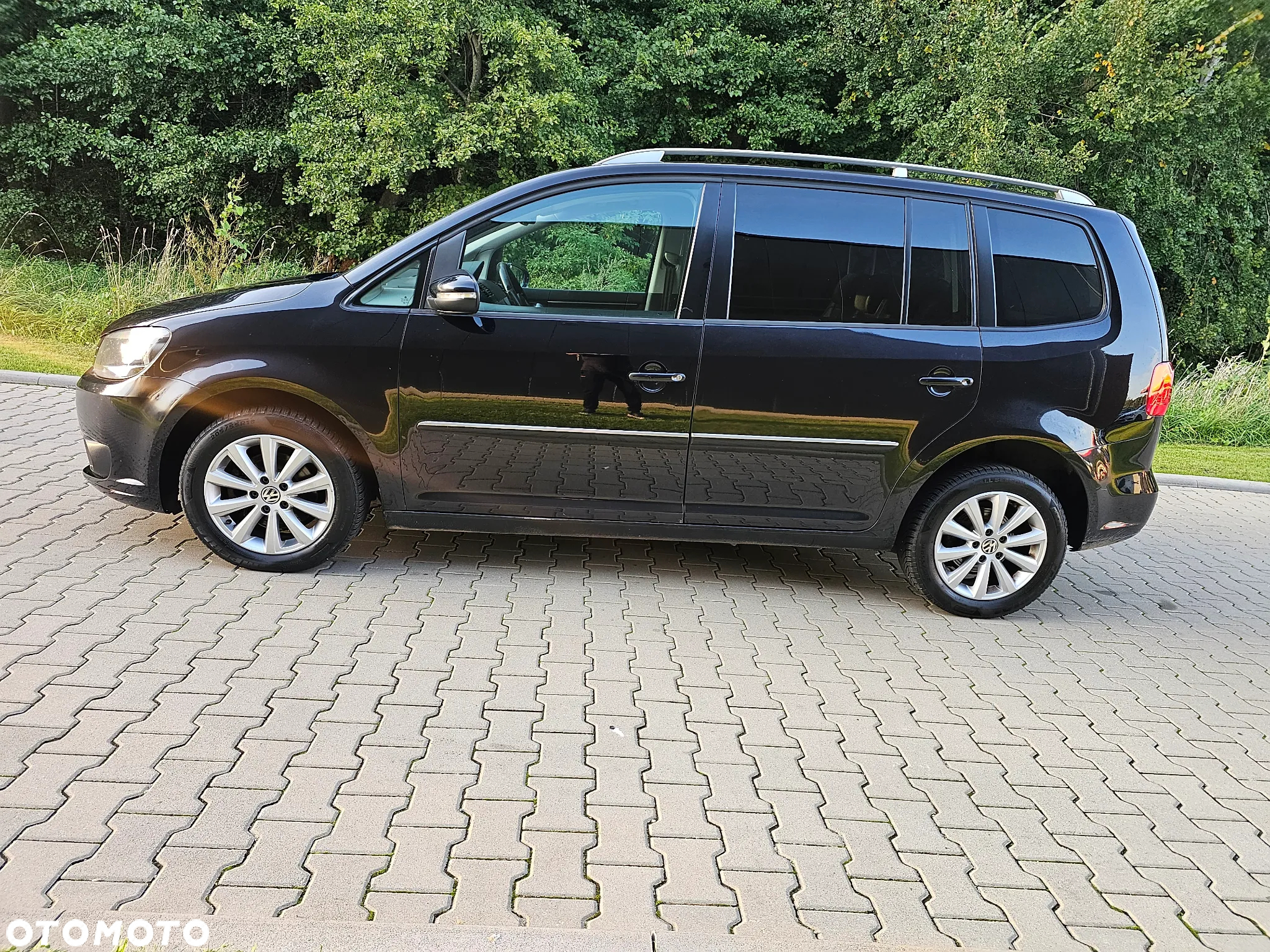 Volkswagen Touran 2.0 TDI DPF Comfortline - 8