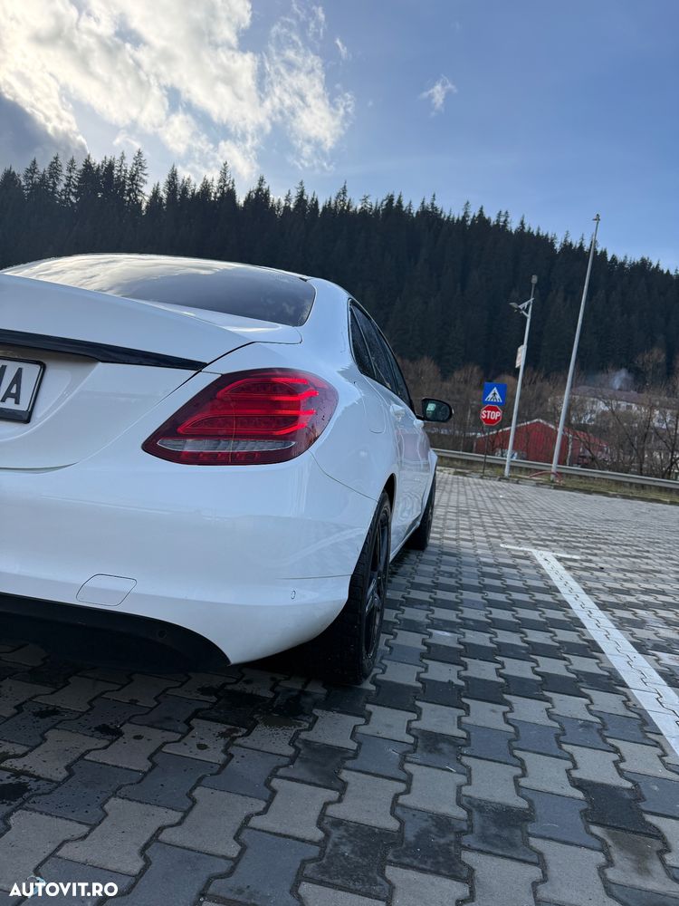 Mercedes-Benz C - 6