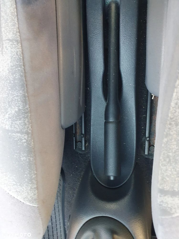 Renault Megane - 25