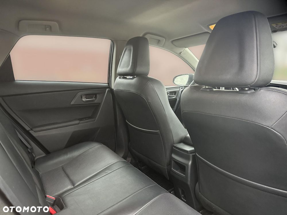 Toyota Auris - 13