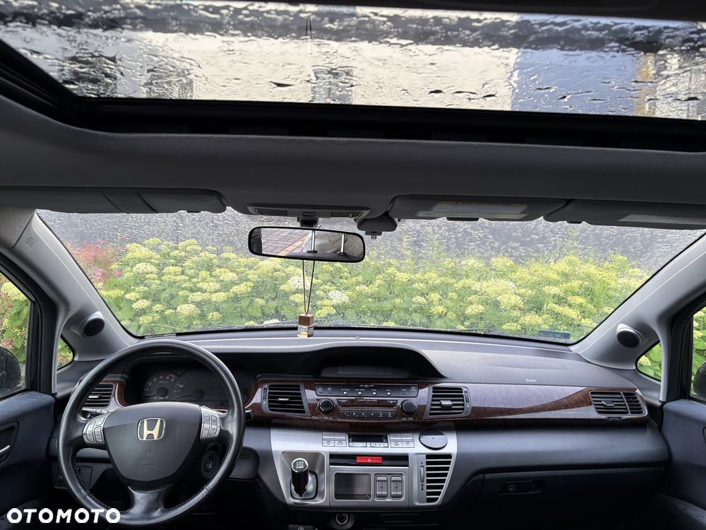 Honda FR-V - 5