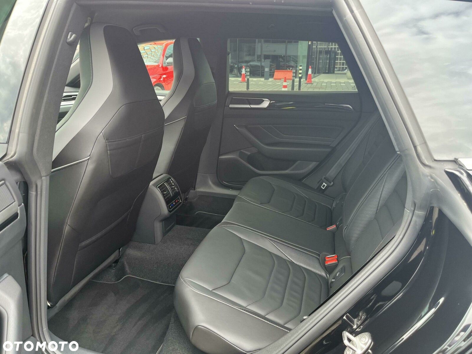 Volkswagen Arteon 2.0 TDI 4Motion R-Line DSG - 37