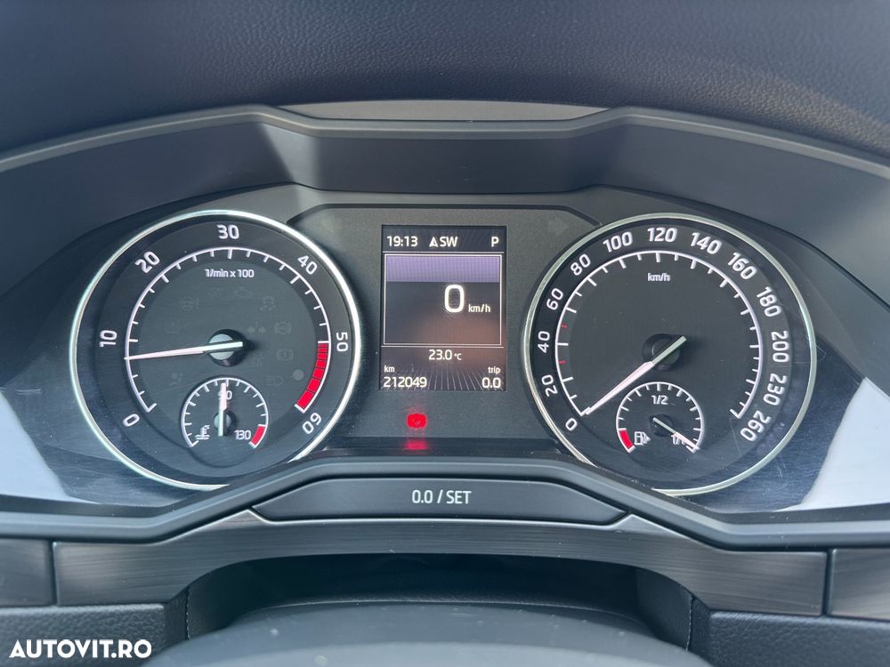 Skoda Superb 1.6 TDI DSG Ambition - 24