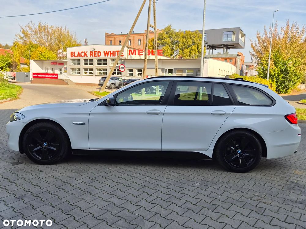 BMW Seria 5 520d Luxury Line - 9