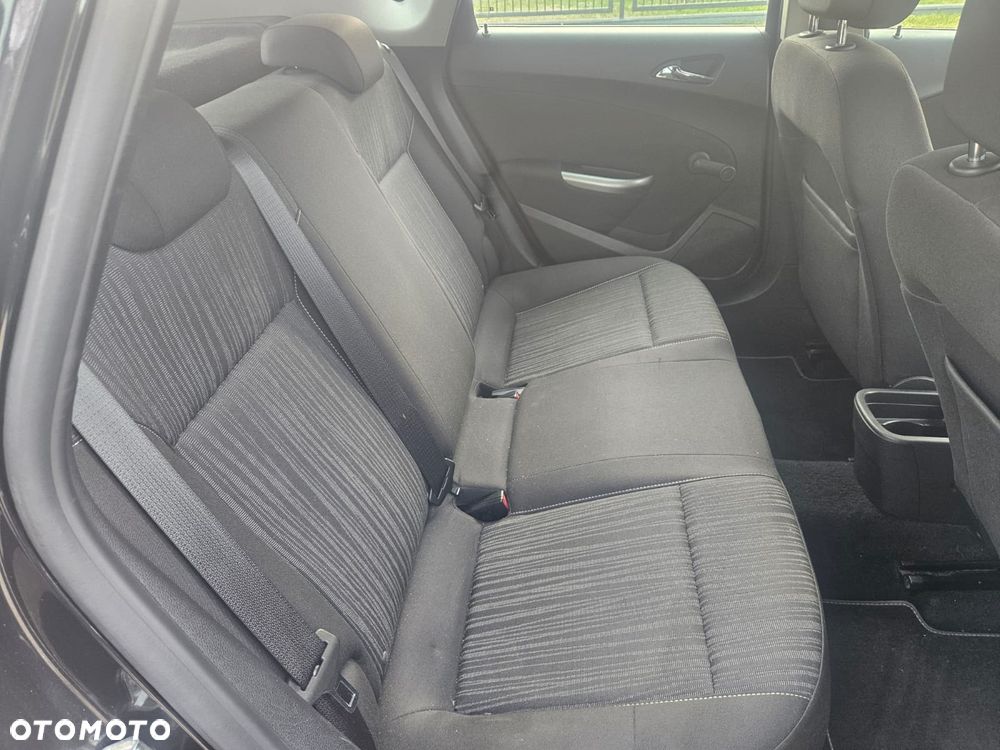 Opel Astra 1.4 Turbo - 15