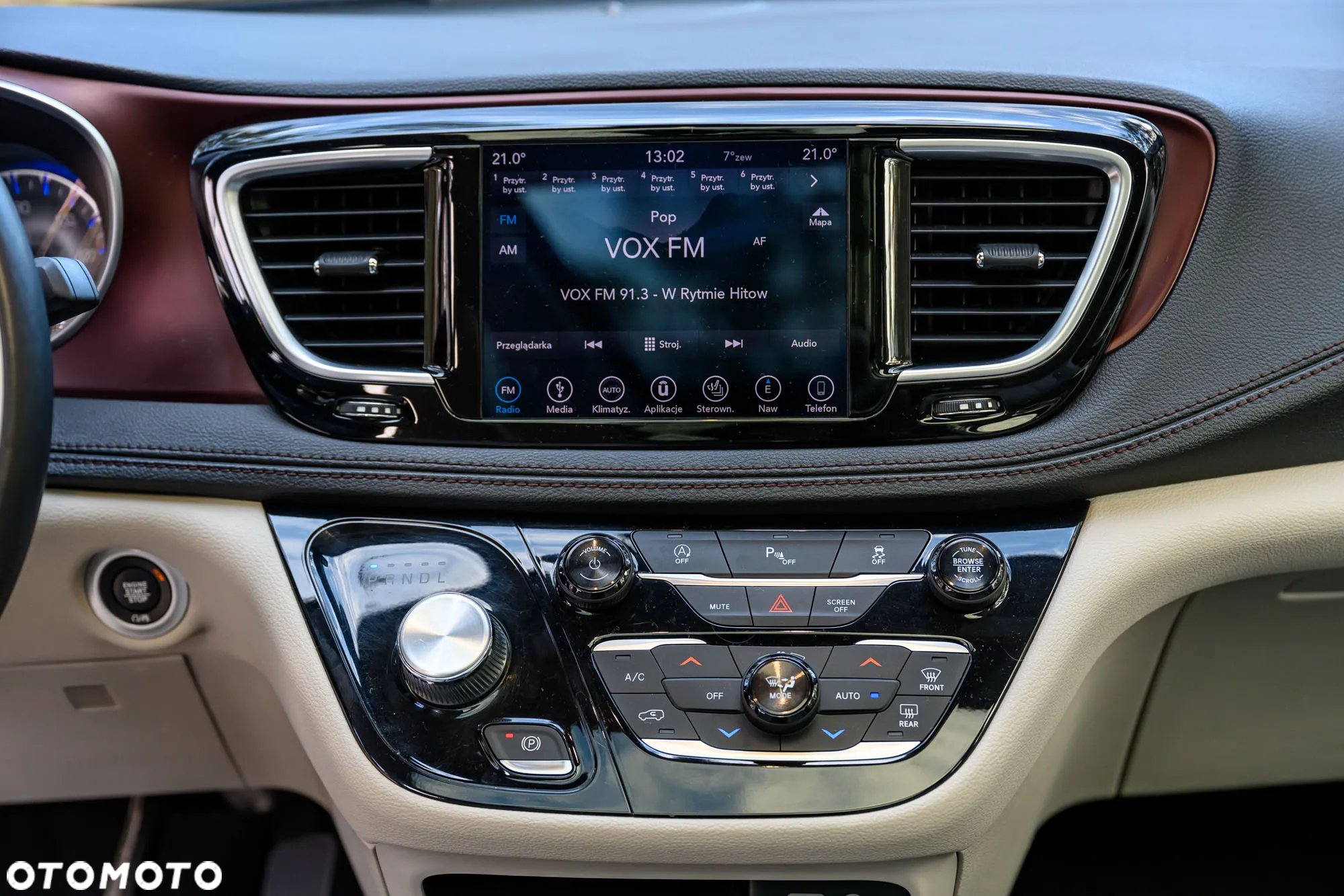 Chrysler Pacifica - 26