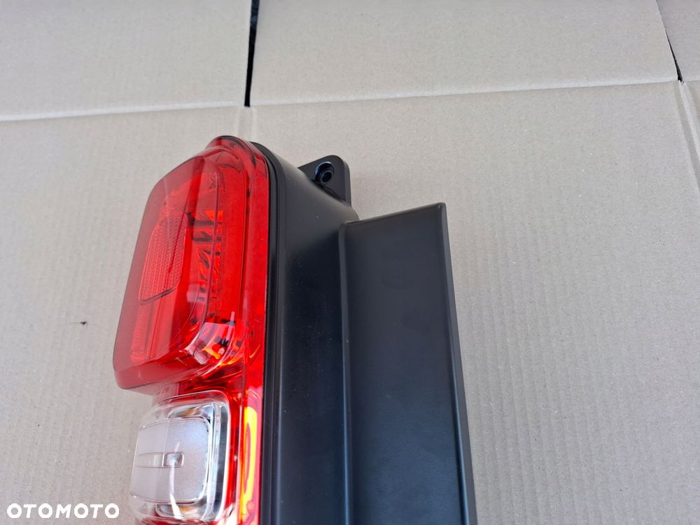 lampa tył jumpy expert proace iii oryginał super stan - 5