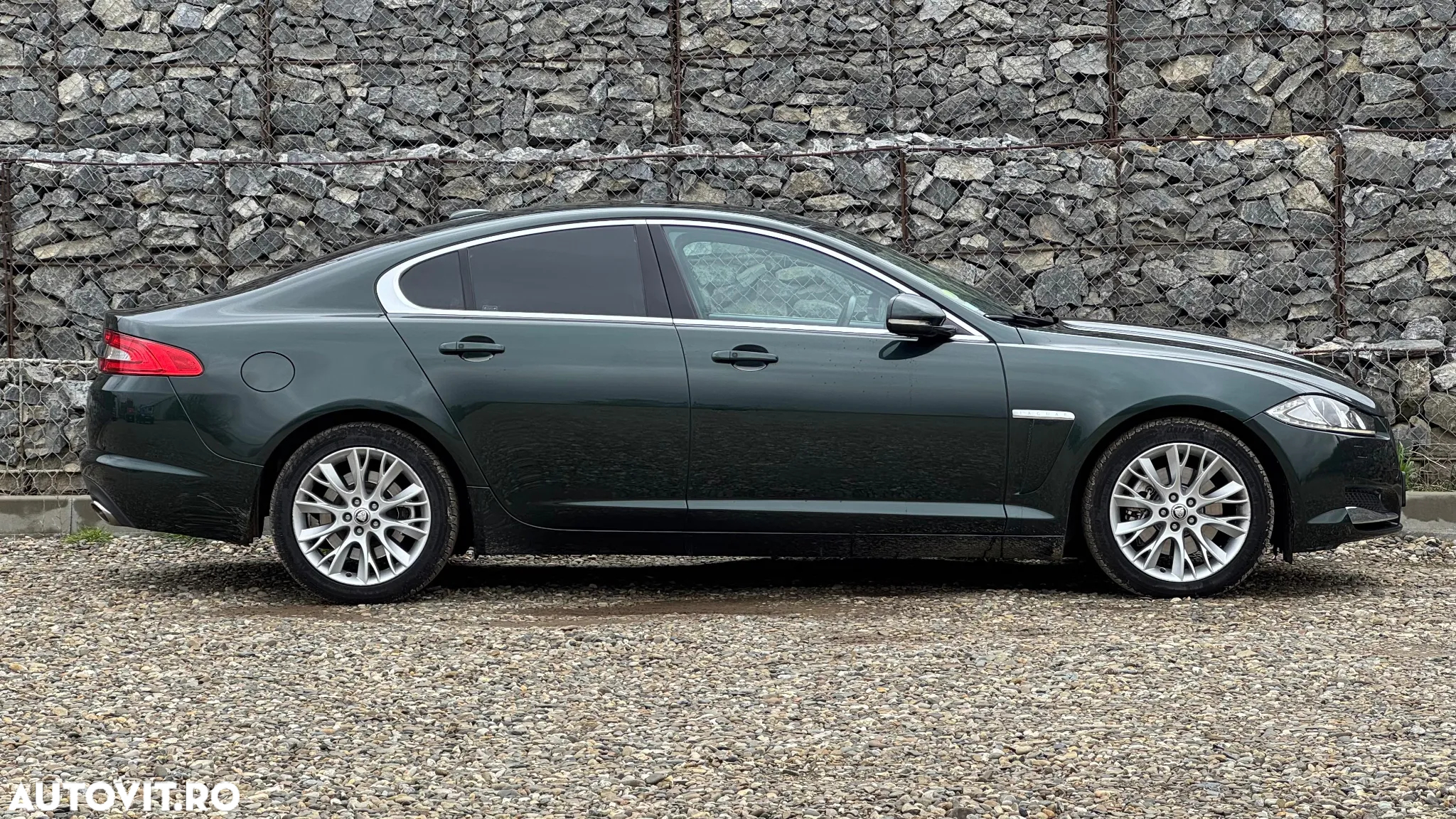 Jaguar XF 2.2D Premium Luxury - 3