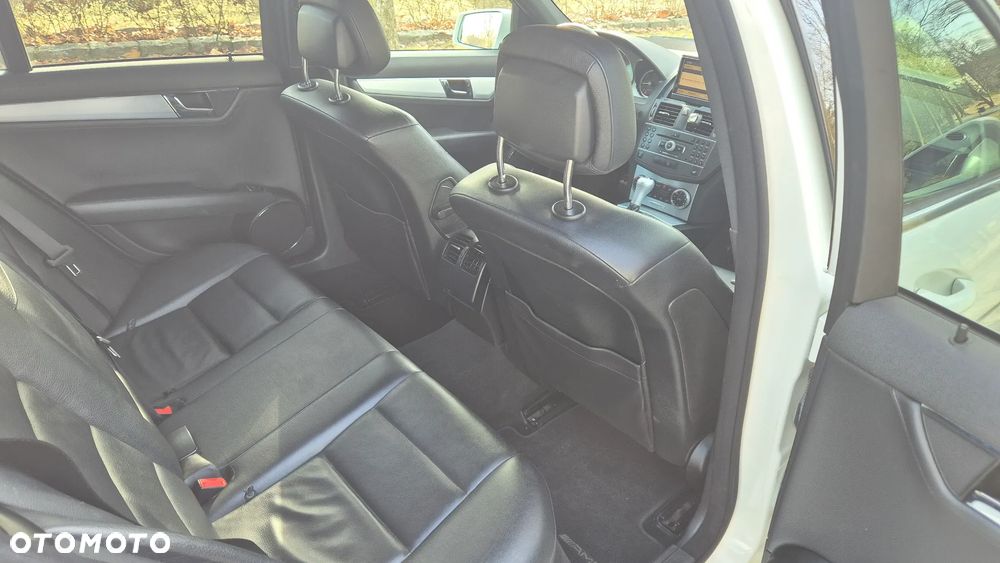 Mercedes-Benz Klasa C 220 CDI DPF Automatik BlueEFFICIENCY Avantgarde - 11