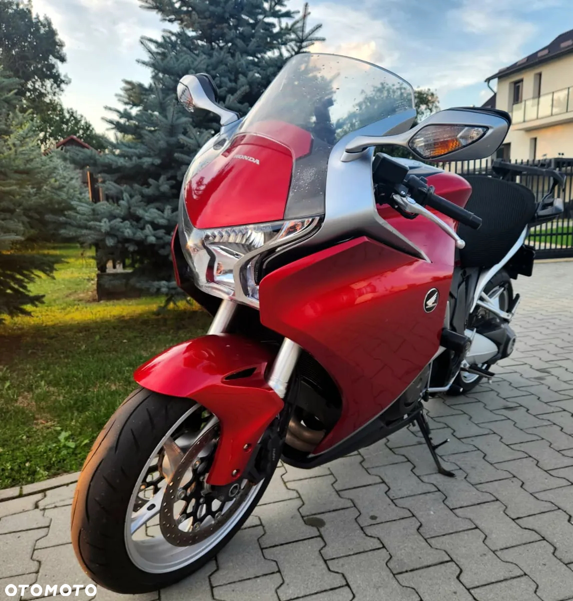 Honda VFR - 4