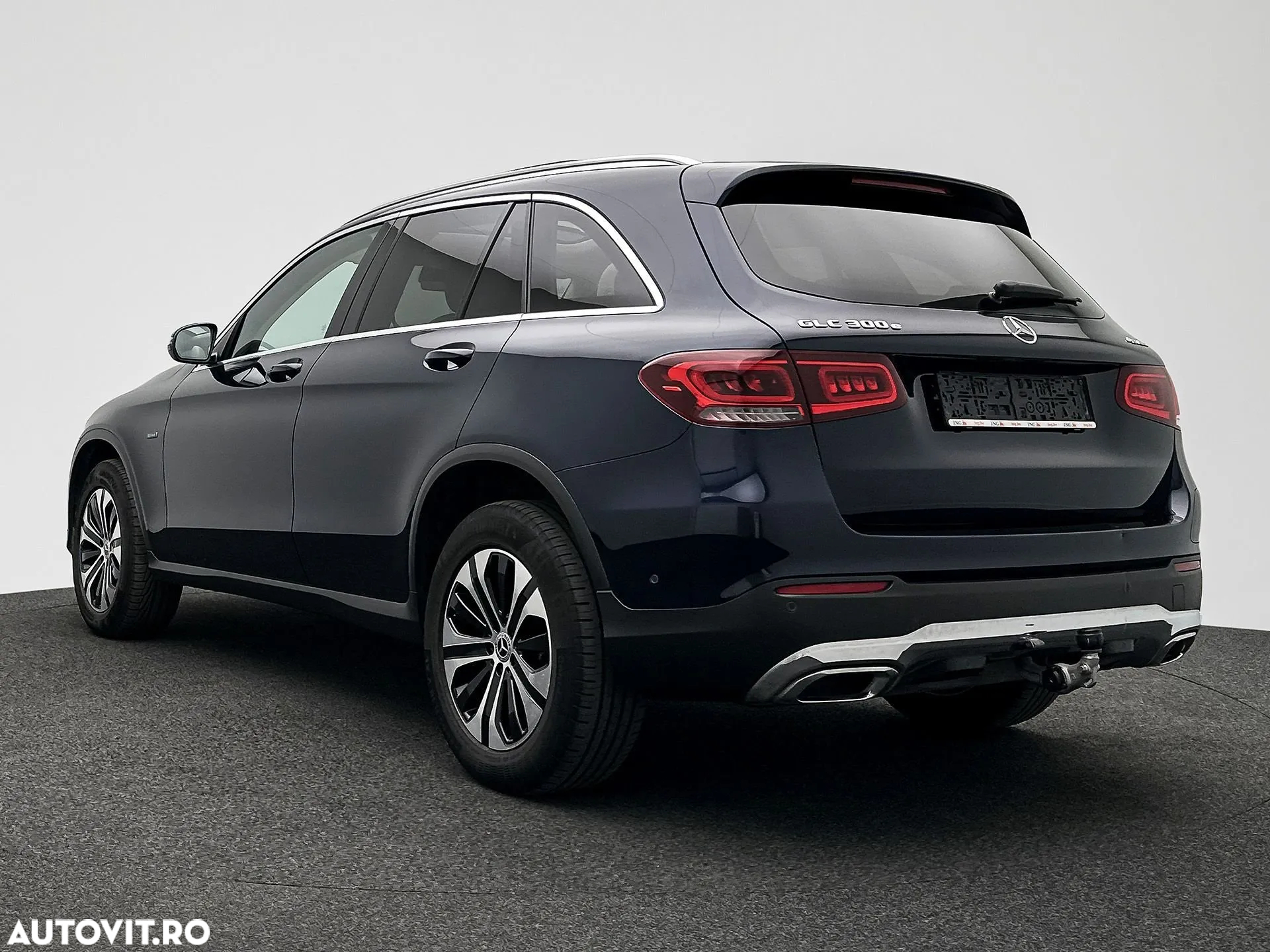 Mercedes-Benz GLC 300 e 4MATIC - 4