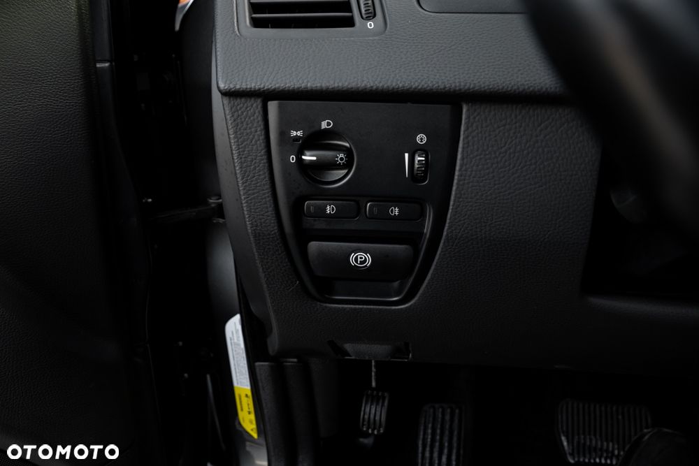 Volvo XC 90 D5 Sport - 27
