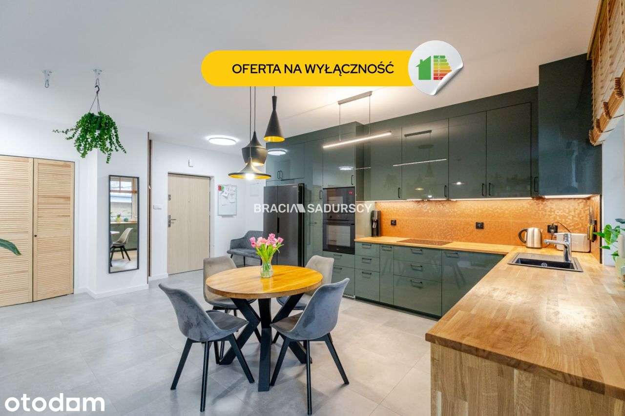 Mieszkanie 4 pokojowe, z 2 balkonami i garażem.