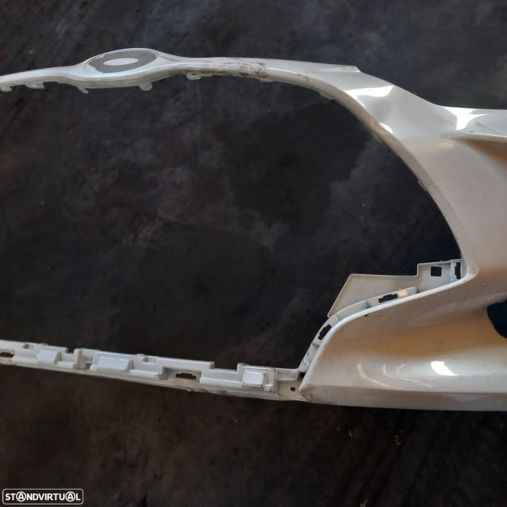 Para choques frente toyota yaris hybrid 2011 - 2020 - 4