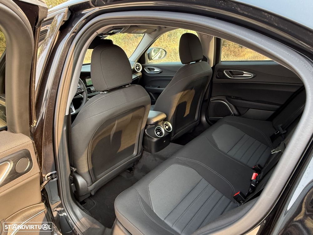 Alfa Romeo Giulia 2.2 D Super AT8 - 22