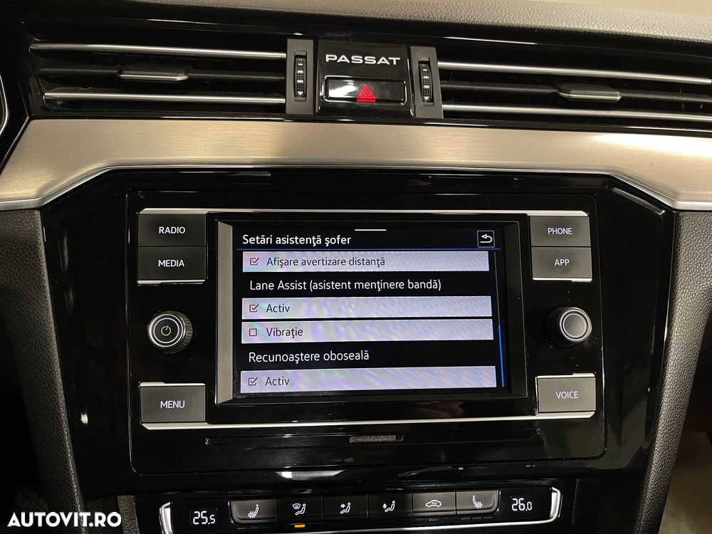 Volkswagen Passat 2.0 TDI DSG Highline - 14