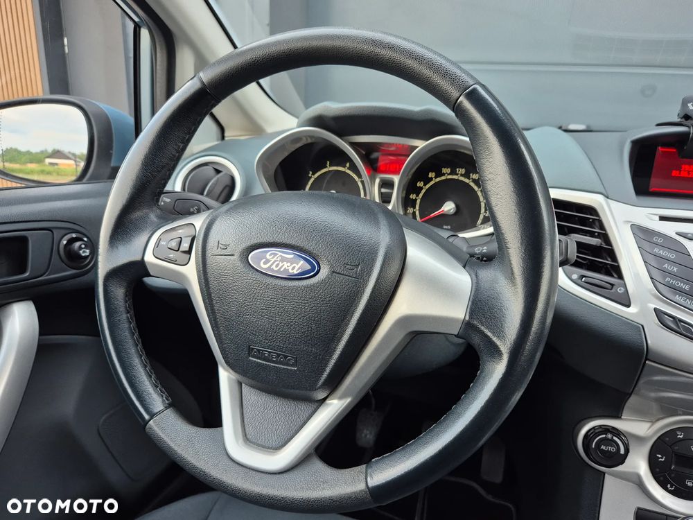 Ford Fiesta 1.25 Ghia - 12