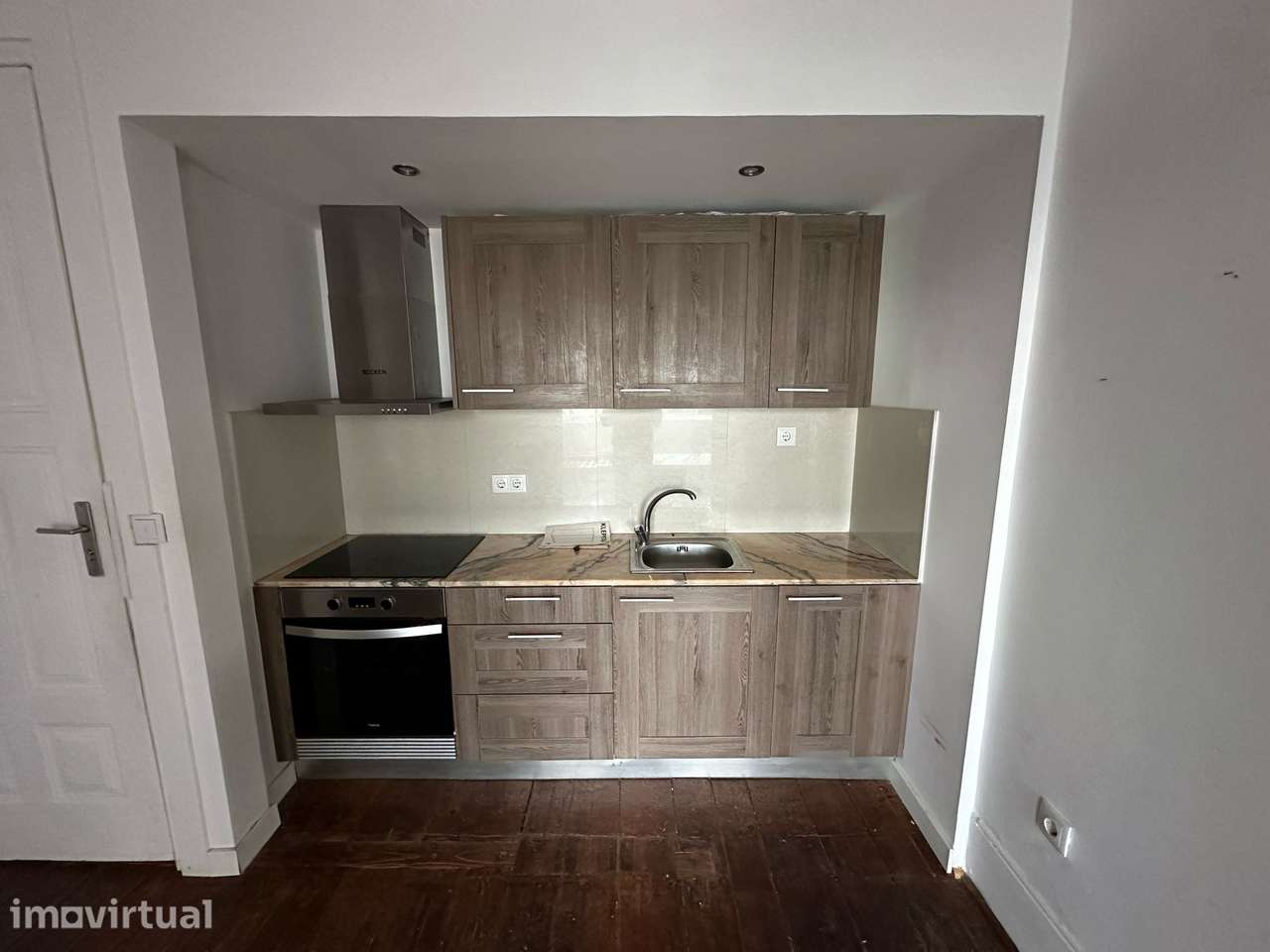 Apartamento ao lado do Jardim do Marquês - Grande imagem: 2/25