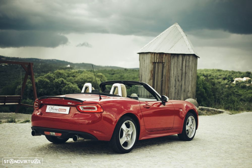 Fiat 124 Spider 1.4 T Multiair Lusso Europa Limited - 4