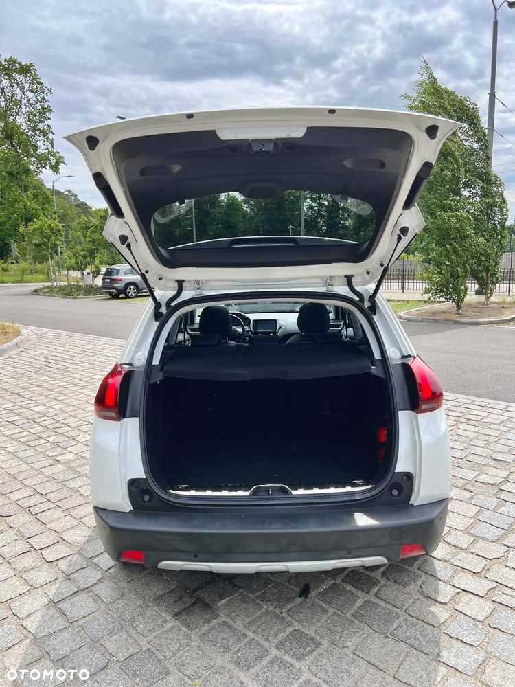 Peugeot 2008 1.2 Pure Tech Allure S&S EAT6 - 7