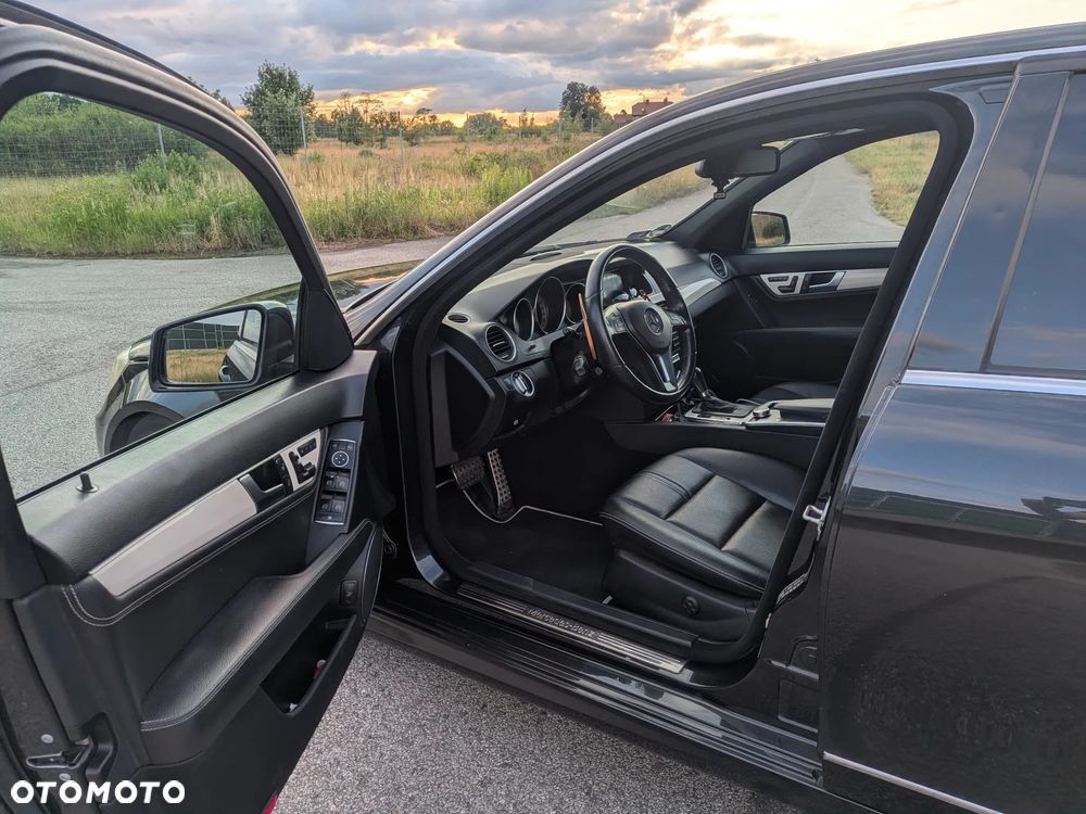 Mercedes-Benz Klasa C 350 CDI BlueEff Avantgarde - 9