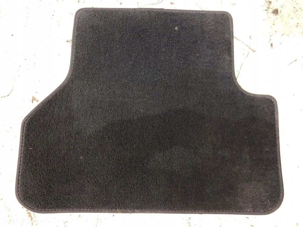 DYWANIKI WELUROWE AUDI A4 B9 AVANT ORYGINALNE KOMPLET - 5