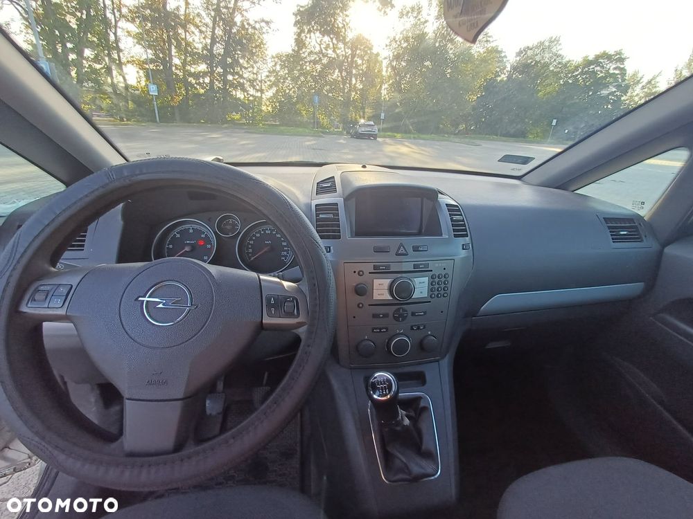 Opel Zafira 1.9 CDTI - 7