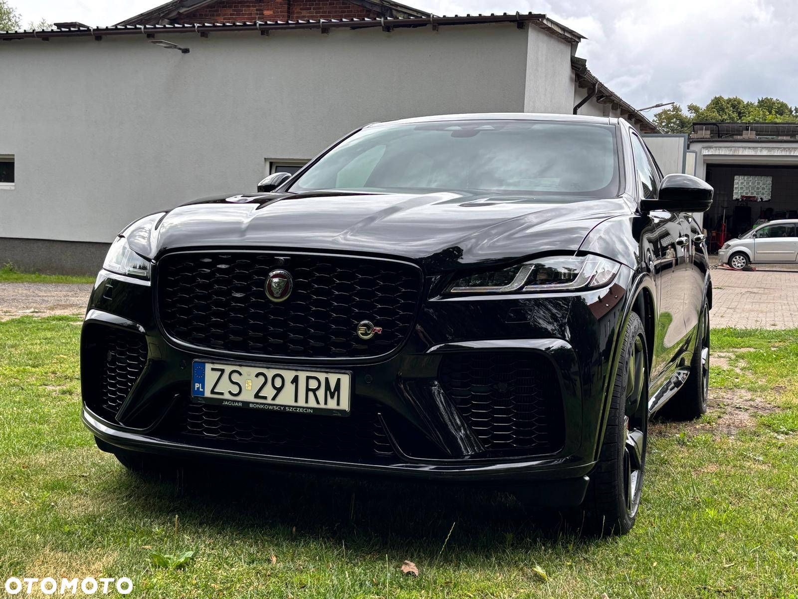 Jaguar F-Pace 5.0 V8 P550 AWD SVR - 3