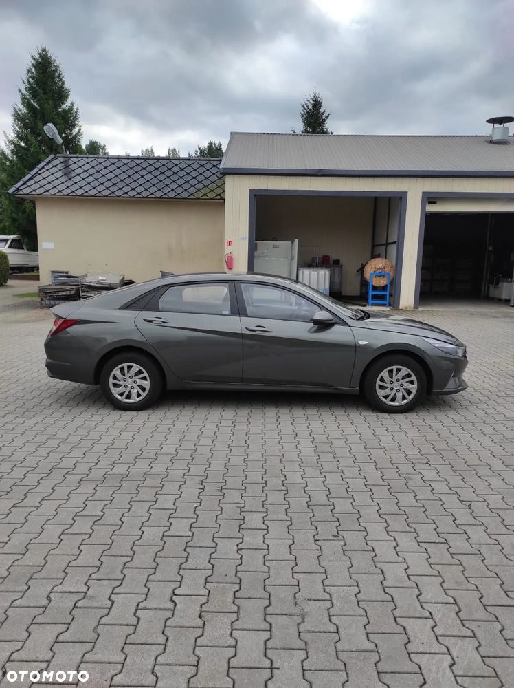 Hyundai Elantra - 6