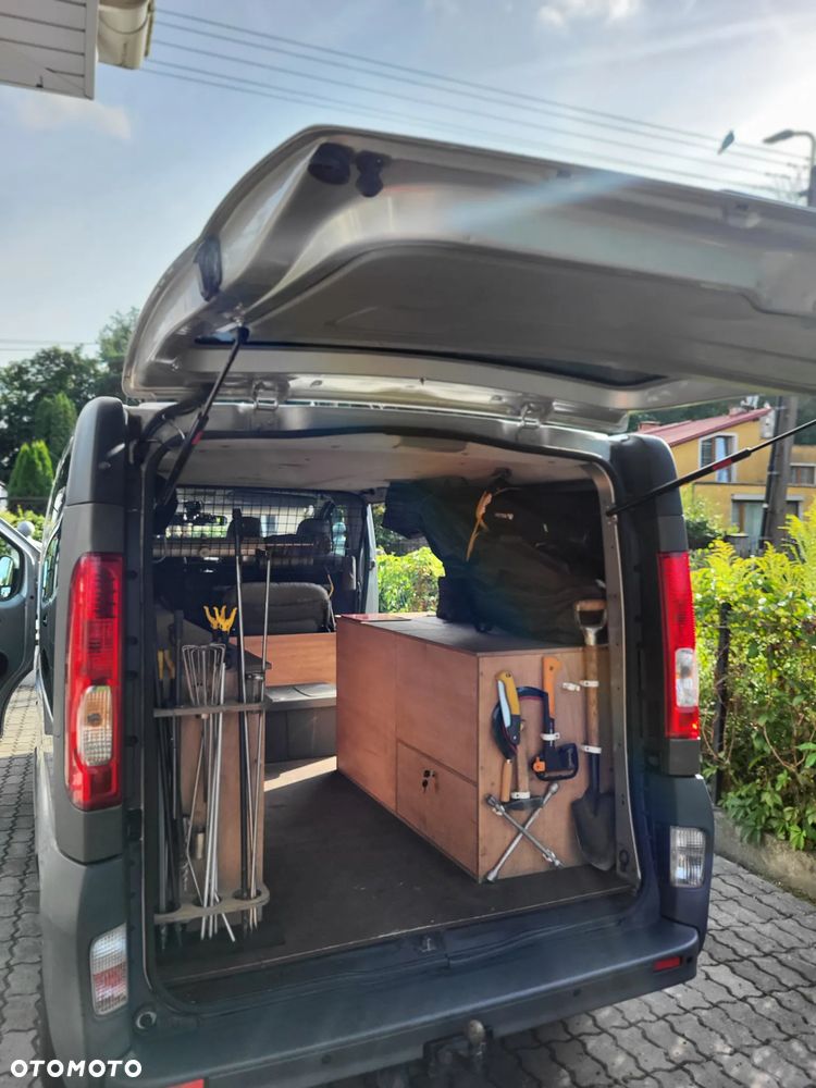 Opel Vivaro - 11