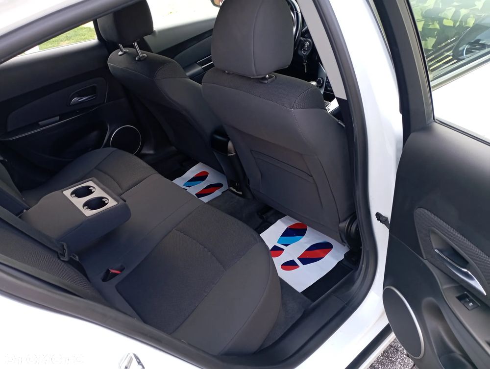 Chevrolet Cruze 1.6 LT+ - 14